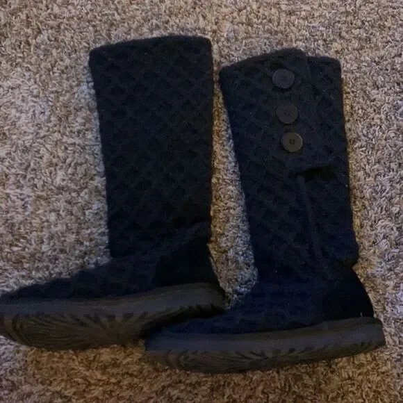 UGG womens boots, size 7. - Picture 2 of 6